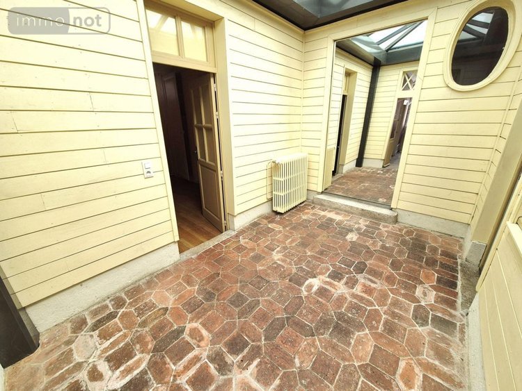 Immeuble a vendre Bar-sur-Seine 10110 Aube 203 m2  169000 euros