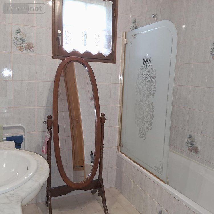 Maison a vendre Sarrigné 49800 Maine-et-Loire 140 m2 9 pièces 352450 euros