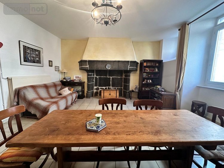 Appartement a vendre Saint-Flour 15100 Cantal 120 m2  95000 euros