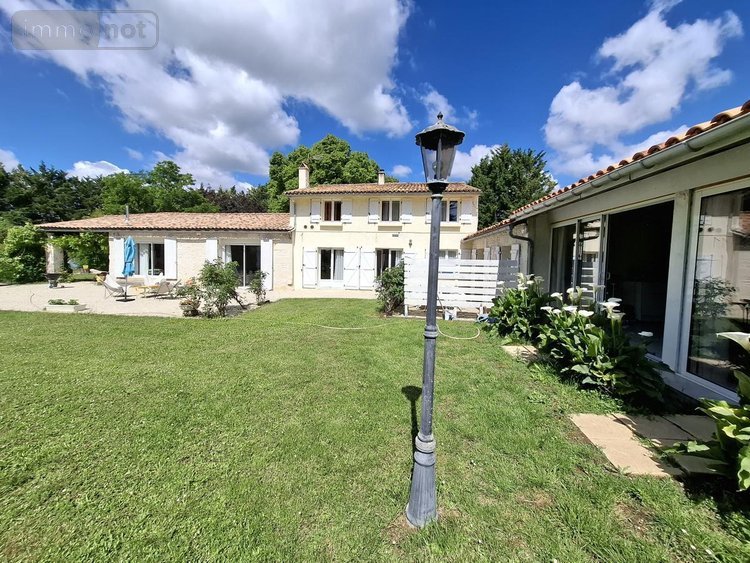 Maison a vendre Courcoury 17100 Charente-Maritime 222 m2 5 pièces 455000 euros