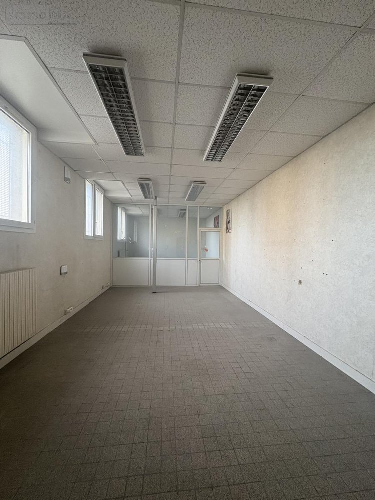 Immeuble a vendre Soissons 02200 Aisne 1900 m2  650000 euros