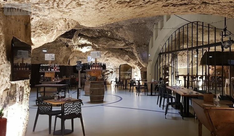 Divers a vendre Saumur 49400 Maine-et-Loire 858 m2  886000 euros