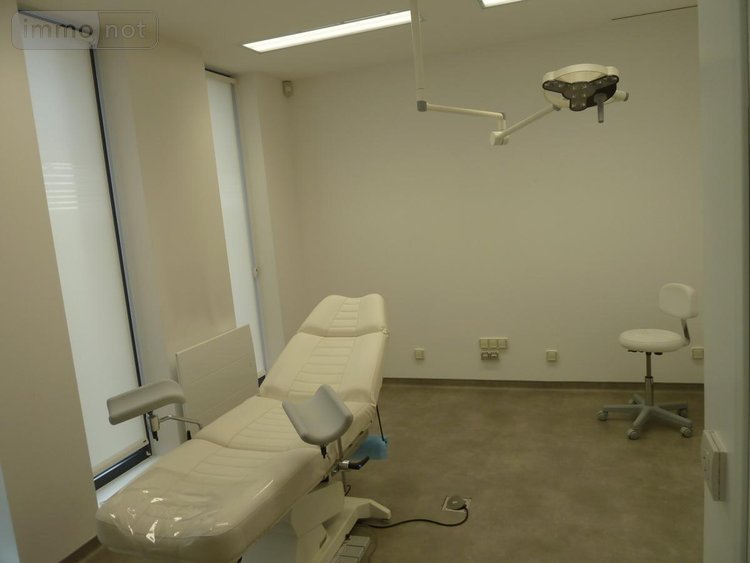 Location fonds et murs commerciaux Cambrai 59400 Nord 155 m2  687 euros
