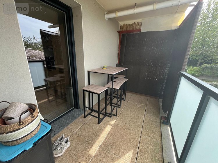 Location appartement Montfort-sur-Meu 35160 Ille-et-Vilaine 62 m2 3 pièces 750 euros