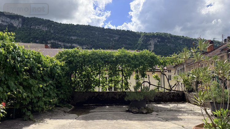 Appartement a vendre Nantua 01130 Ain 218 m2  168000 euros