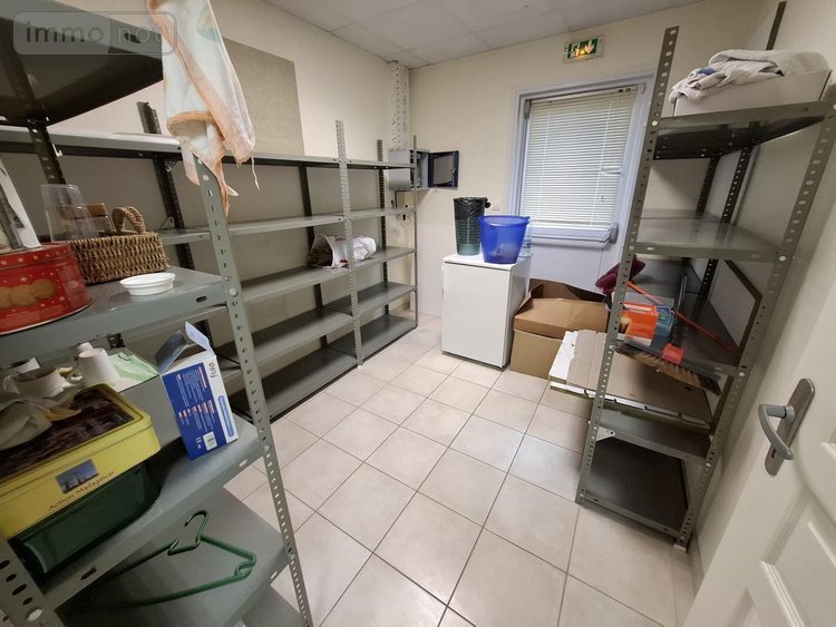 Fonds et murs commerciaux a vendre Saintes 17100 Charente-Maritime 249 m2  355000 euros
