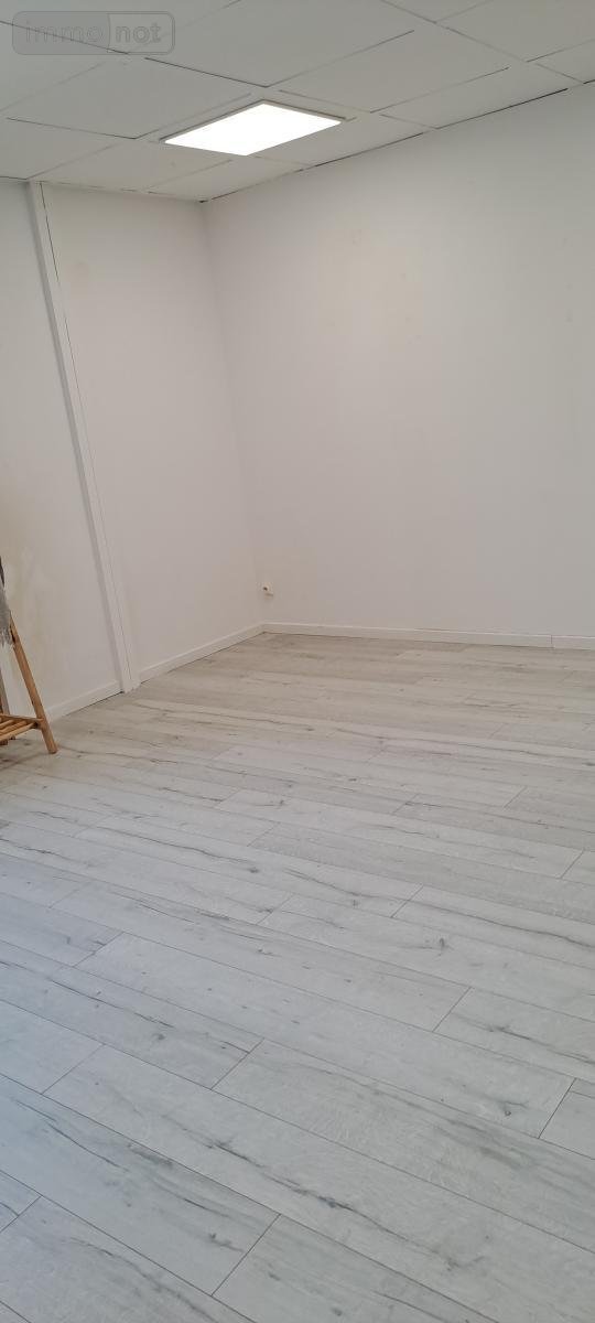 Location fonds et murs commerciaux Amiens 80000 Somme 25 m2  550 euros