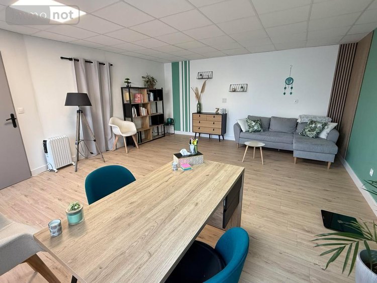 Location fonds et murs commerciaux Loudéac 22600 Côtes-d'Armor 40 m2  445 euros