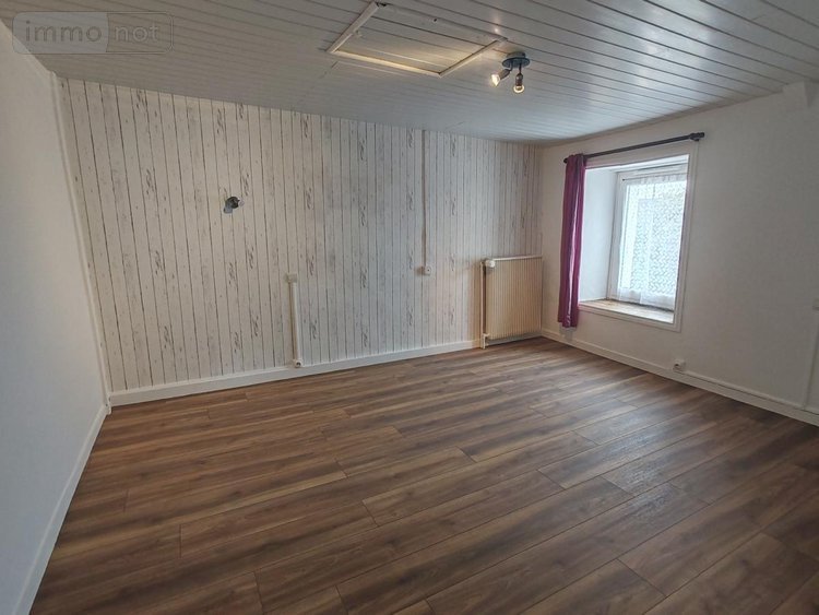 Location maison Plougonven 29640 Finistère 69 m2  750 euros