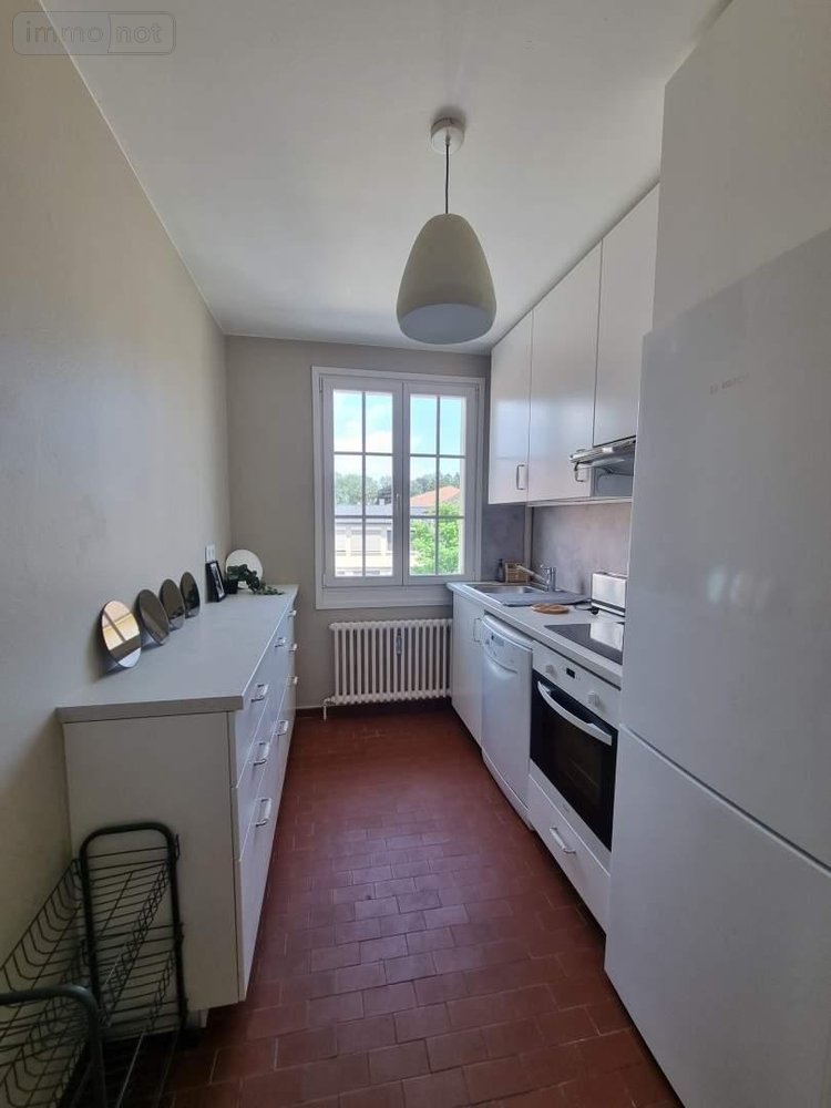 Immeuble a vendre Saint-Genis-Pouilly 01630 Ain 420 m2  1650000 euros