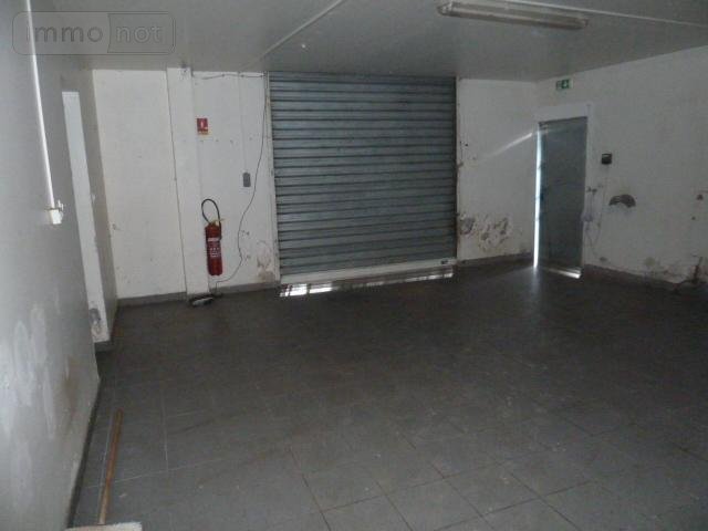 Fonds et murs commerciaux a vendre Proville 59267 Nord 863 m2  450000 euros