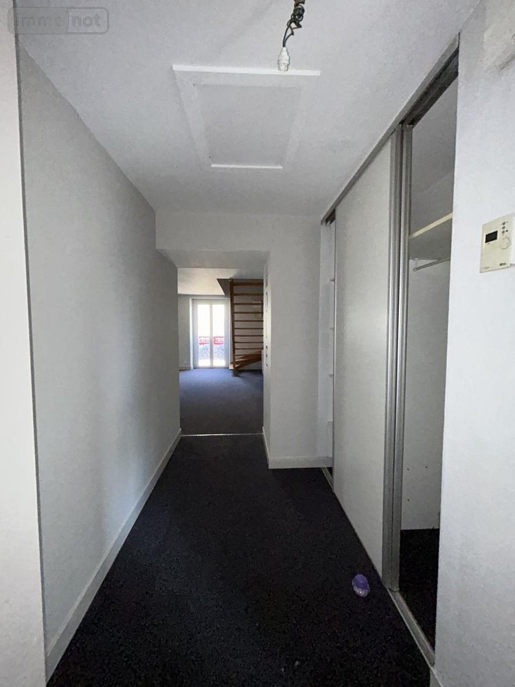 Fonds et murs commerciaux a vendre Guer 56380 Morbihan 285 m2  332480 euros