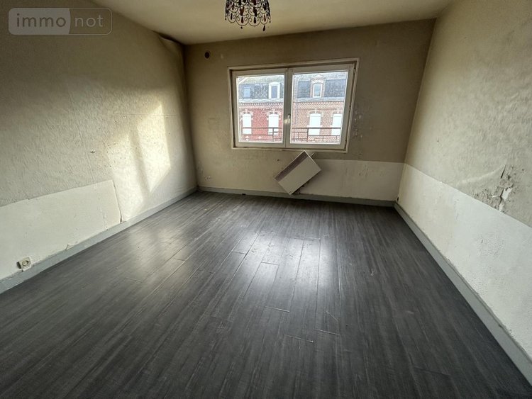 Fonds et murs commerciaux a vendre Cambrai 59400 Nord 202 m2  225300 euros