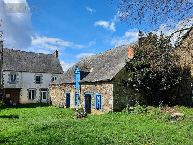 Immeuble a vendre Mohon 56490 Morbihan 130 m2  249780 euros