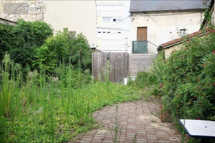 Fonds et murs commerciaux a vendre Bourges 18000 Cher 161 m2  116000 euros