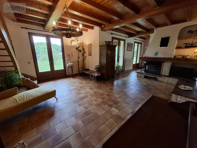 Maison a vendre Saintes 17100 Charente-Maritime 157 m2 8 pièces 251808 euros