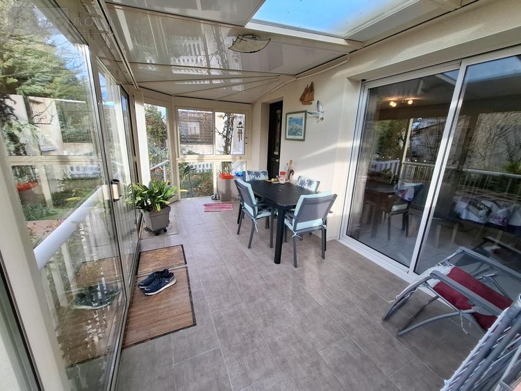 Maison a vendre Saintes 17100 Charente-Maritime 84 m2 4 pièces 262300 euros