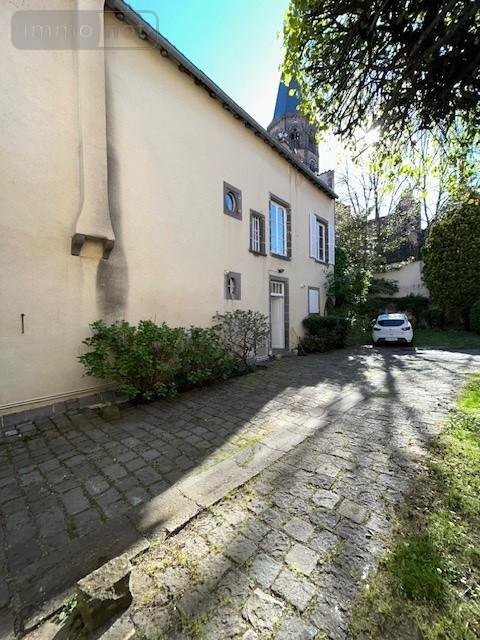 Viager maison Riom 63200 Puy-de-Dôme 320 m2 14 pièces 477750 euros