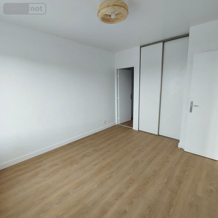 Location appartement Reims 51100 Marne 54 m2 2 pièces 725 euros