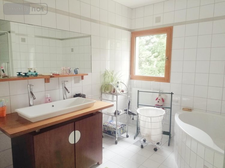 Maison a vendre Plouvorn 29420 Finistère 172 m2 9 pièces 333440 euros