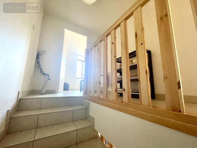 Immeuble a vendre Serverette 48700 Lozère 146 m2  259000 euros