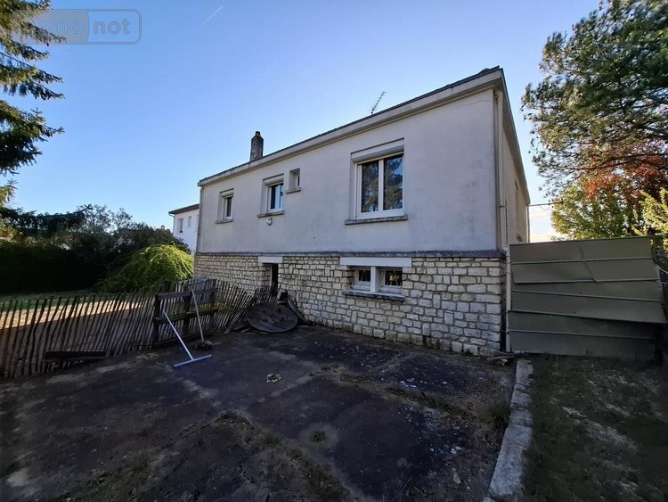 Maison a vendre Saintes 17100 Charente-Maritime 100 m2 4 pièces 141642 euros
