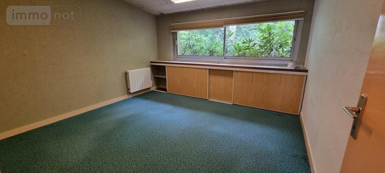 Fonds et murs commerciaux a vendre Auray 56400 Morbihan 300 m2  571240 euros