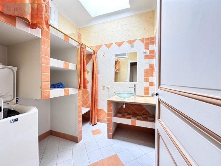 Fonds et murs commerciaux a vendre Sainte-Maure-de-Touraine 37800 Indre-et-Loire 180 m2  235500 euros