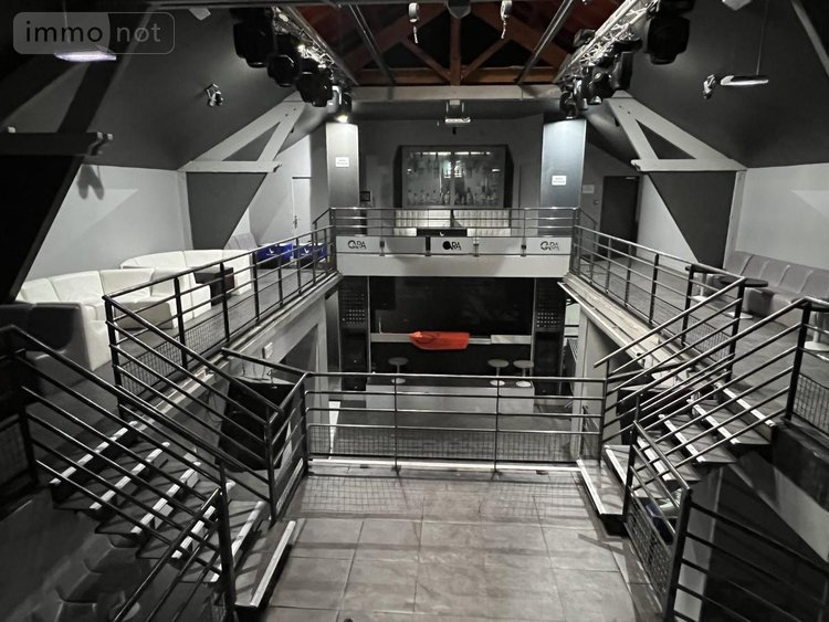Fonds et murs commerciaux a vendre Beaupréau-en-Mauges 49600 Maine-et-Loire 1275 m2  619200 euros