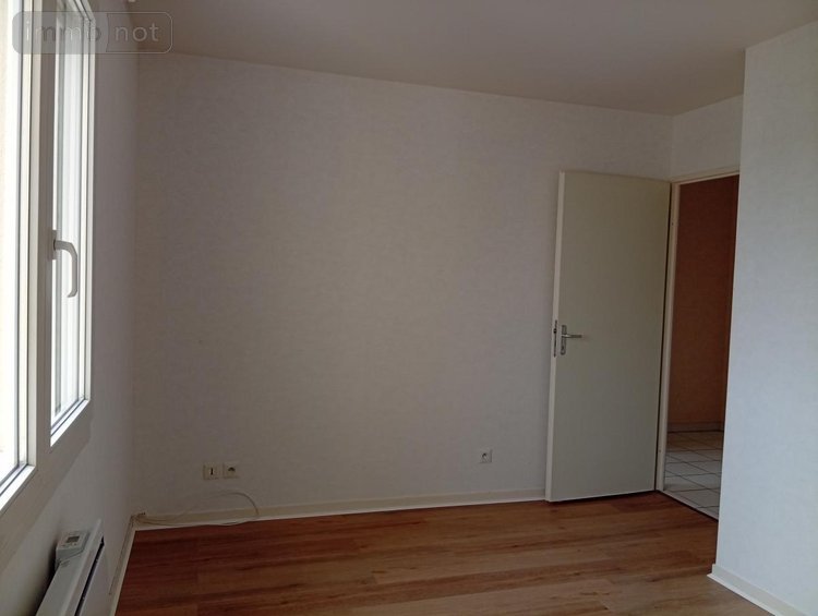 Location appartement Reims 51100 Marne 56 m2 2 pièces 715 euros