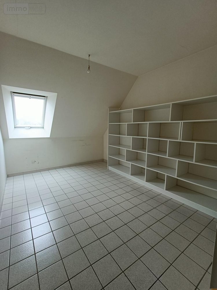 Location fonds et murs commerciaux Plouguenast-Langast 22150 Côtes-d'Armor 123 m2  975 euros