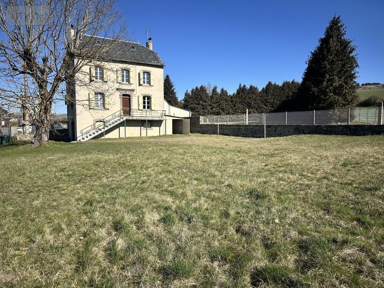 Maison a vendre Allanche 15160 Cantal 90 m2  137800 euros
