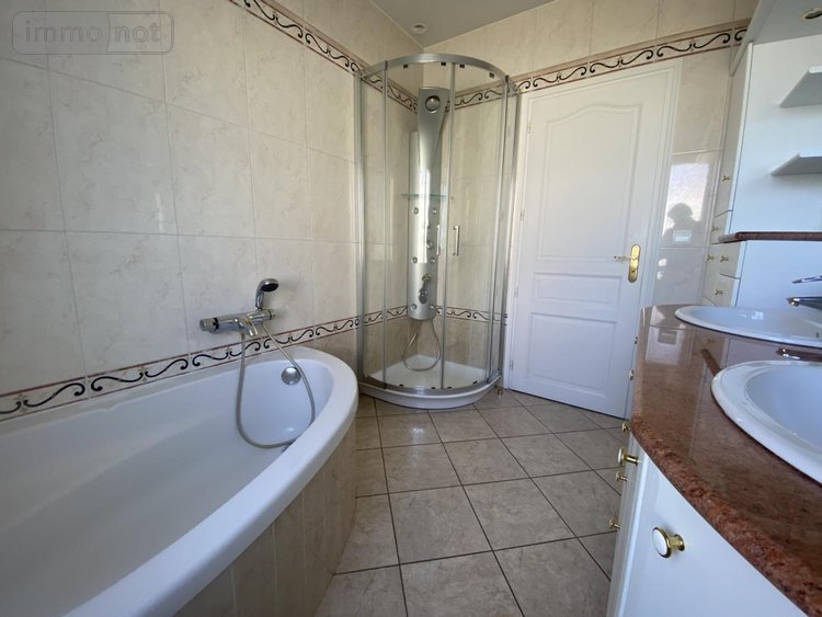 Maison a vendre Cholet 49300 Maine-et-Loire 192 m2 9 pièces 374640 euros