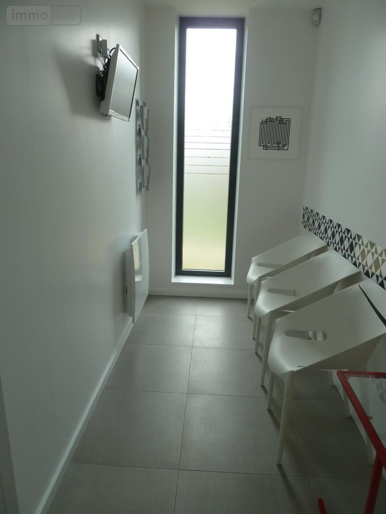 Location fonds et murs commerciaux Cambrai 59400 Nord 155 m2  687 euros