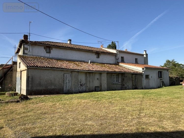 Maison a vendre Cholet 49300 Maine-et-Loire 222 m2 9 pièces 214840 euros
