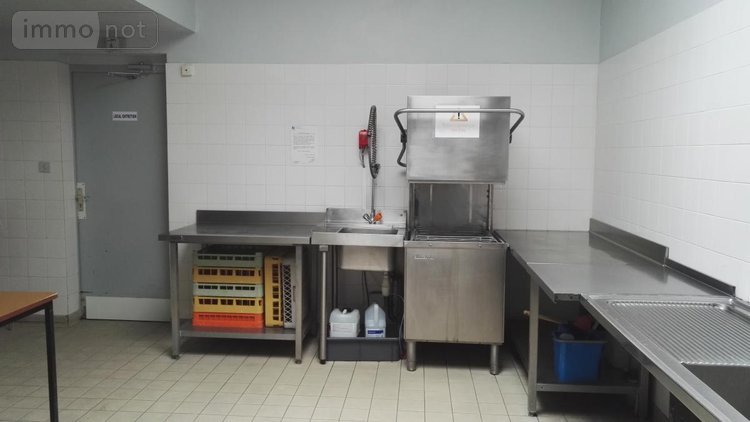 Immeuble a vendre Hémonstoir 22600 Côtes-d'Armor 800 m2  332800 euros