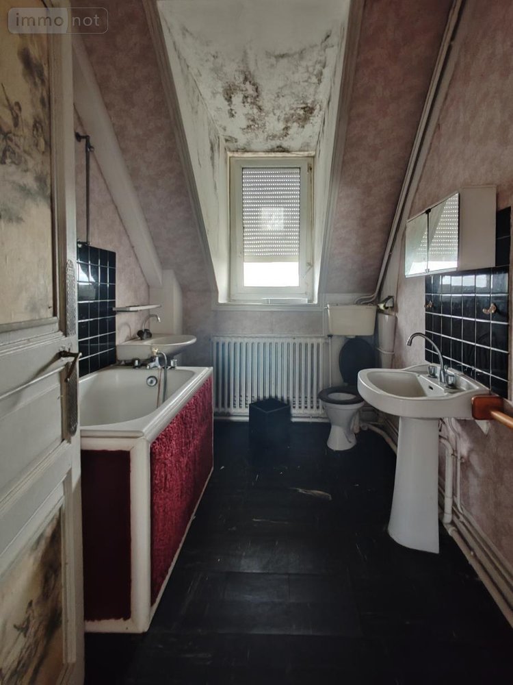 Maison a vendre Plouénan 29420 Finistère 226 m2 11 pièces 210800 euros