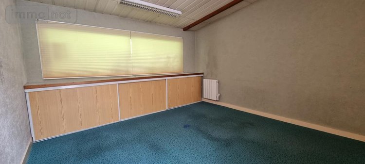 Fonds et murs commerciaux a vendre Auray 56400 Morbihan 300 m2  571240 euros