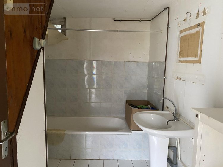 Maison a vendre Saint-Gilles-les-Bois 22290 Côtes-d'Armor 93 m2  90970 euros