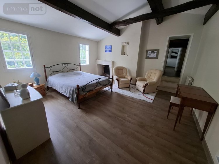 Maison a vendre Saintes 17100 Charente-Maritime 405 m2 11 pièces 500000 euros