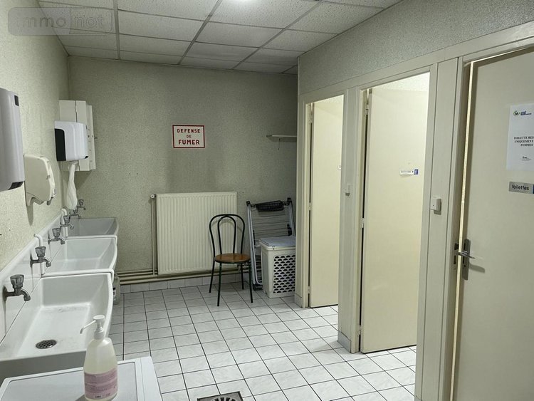 Fonds et murs commerciaux a vendre Caudry 59540 Nord 750 m2  366800 euros