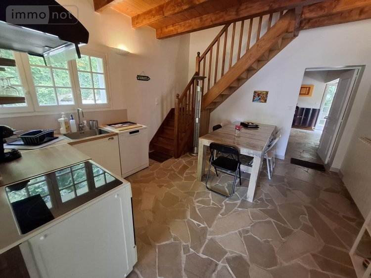 Maison a vendre Saintes 17100 Charente-Maritime 405 m2 11 pièces 500000 euros
