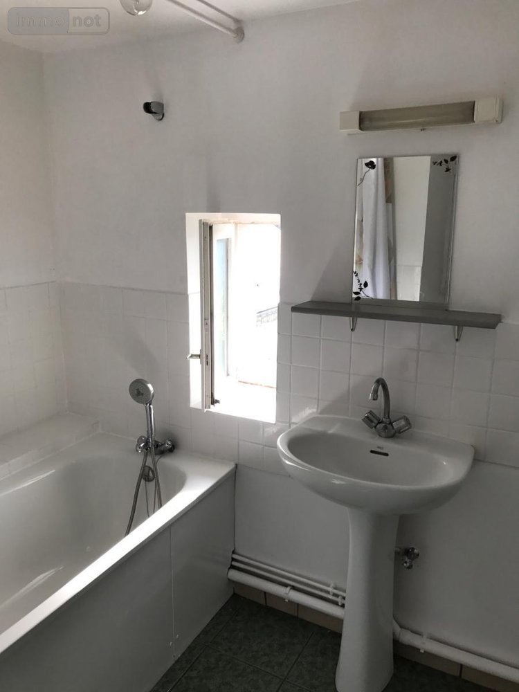 Location appartement Laon 02000 Aisne 53 m2 3 pièces 493 euros