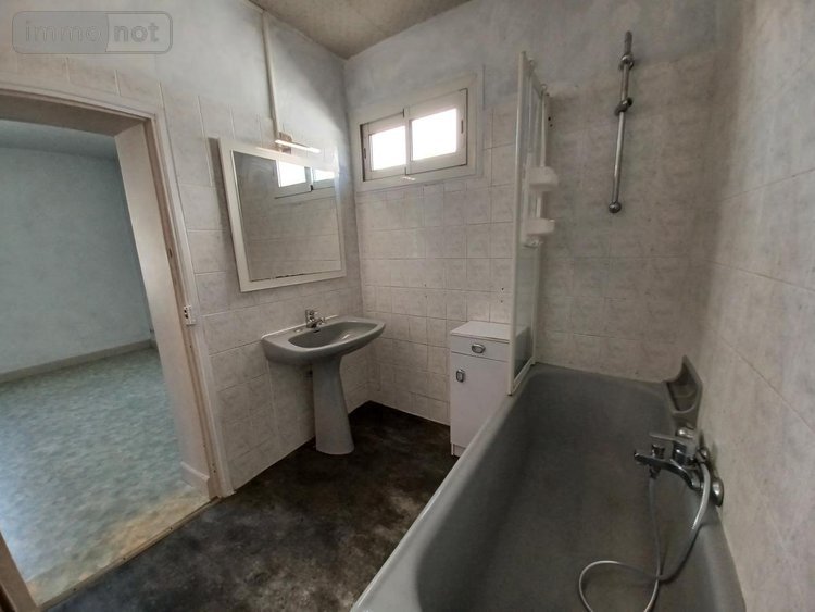 Immeuble a vendre L'Île-Bouchard 37220 Indre-et-Loire 144 m2  188800 euros