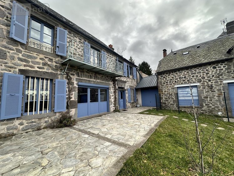 Maison a vendre Cézens 15230 Cantal 168 m2  249000 euros