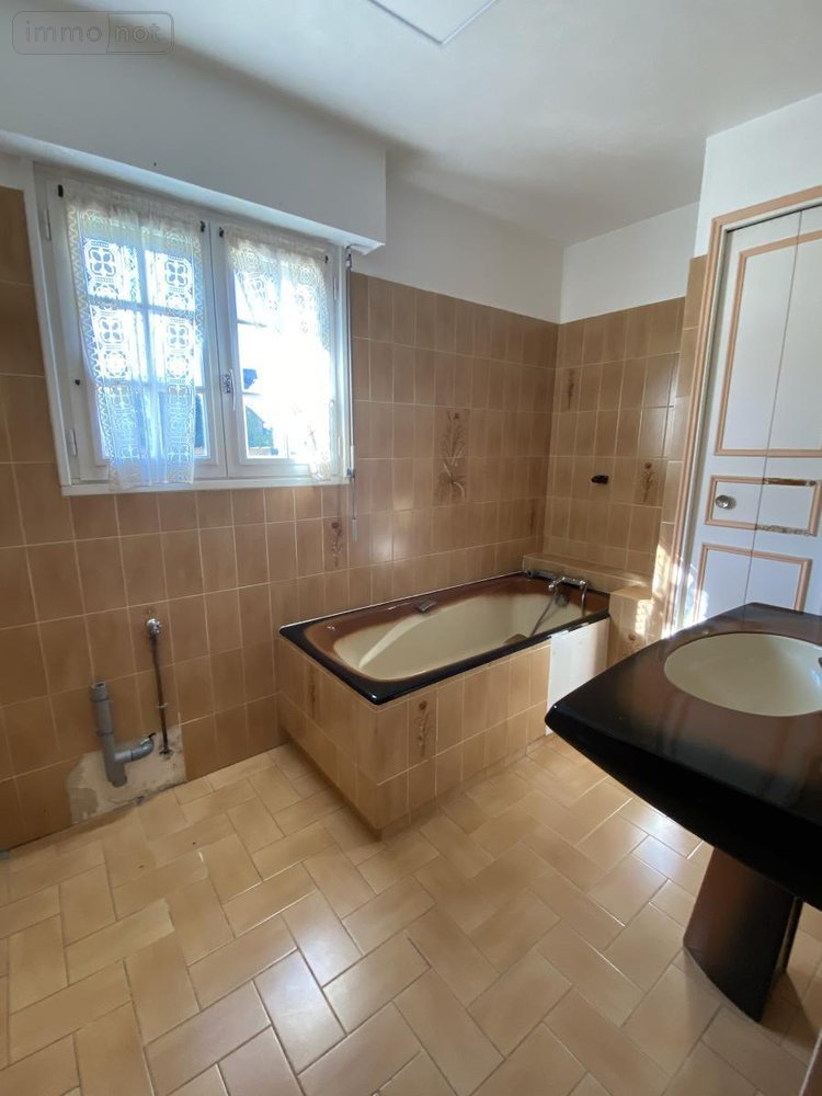 Location appartement Loudéac 22600 Côtes-d'Armor 79 m2 3 pièces 682 euros