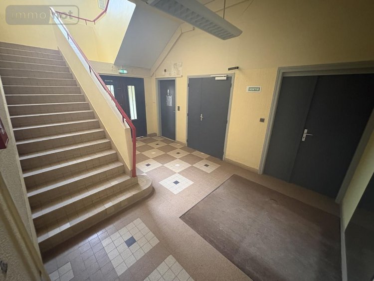 Immeuble a vendre Laon 02000 Aisne 1900 m2  480000 euros