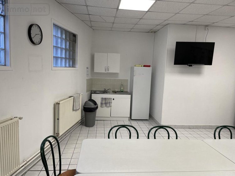 Fonds et murs commerciaux a vendre Caudry 59540 Nord 750 m2  366800 euros