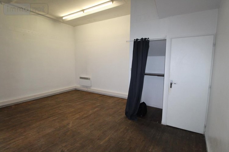 Immeuble a vendre Saintes 17100 Charente-Maritime 85 m2  236070 euros