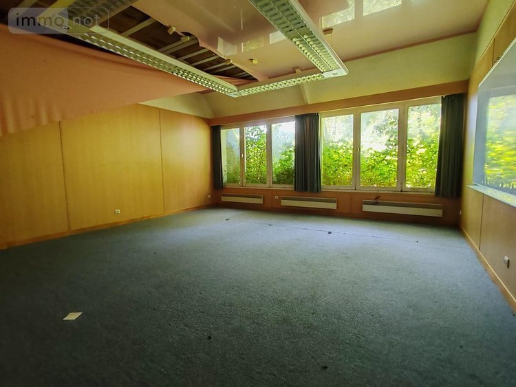 Immeuble a vendre Plounéour-Ménez 29410 Finistère 637 m2  255000 euros